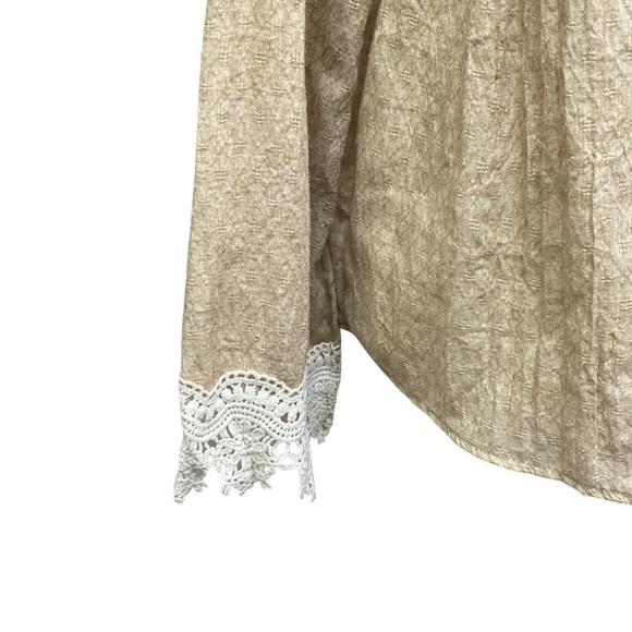 Altar’d State Textured Boho Lace Trim Blouse - Picture 5 of 6